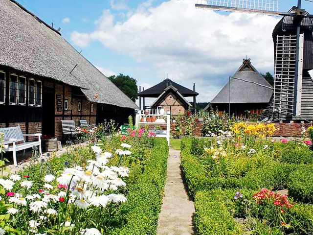 Vierländer Erdbeerfest im FreilichtmuseumRieck Haus Curslack